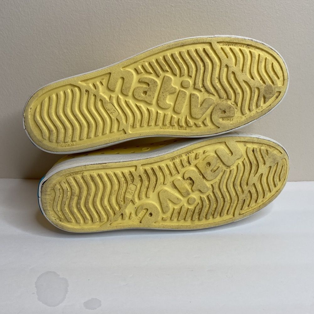 Native Jefferson Water Shoes Yellow Slip On Sneaker Shoe Size 2 - Picture 11 of 12
